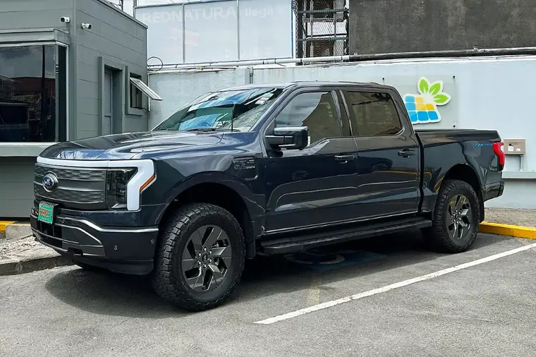Ford F-150 Lightning Extended Range