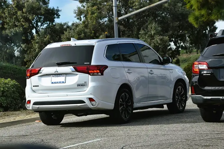 Mitsubishi Outlander PHEV